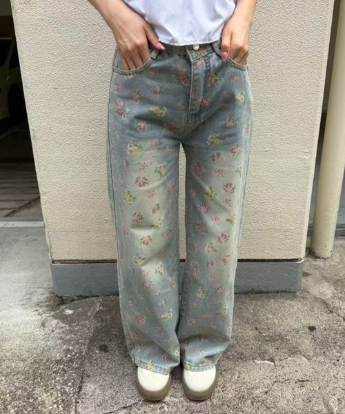 mebole(メボレ)の「flower print wide leg denim pants(デニムパンツ・レディース・ブルー・SMALL/MEDIUM)」の2枚目の写真