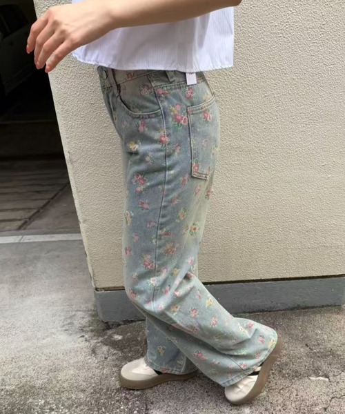 mebole(メボレ)の「flower print wide leg denim pants(デニムパンツ・レディース・ブルー・SMALL/MEDIUM)」の13枚目の写真