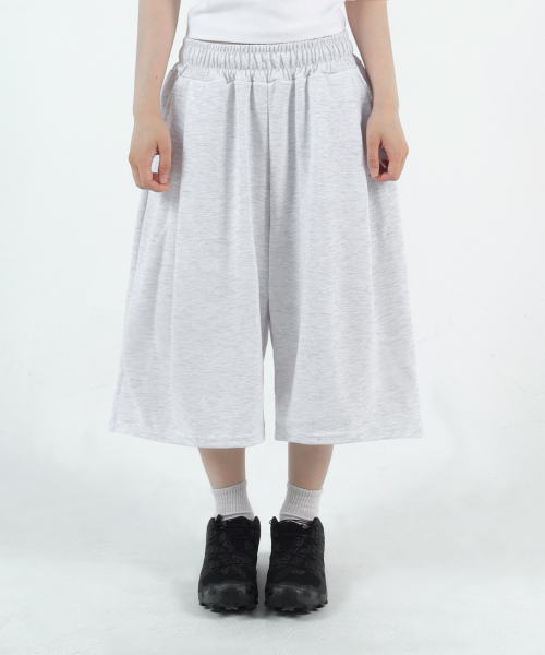 FUZZY SCAN（ファジスキャン）の「ベーシックバミューダパンツ3カラー（その他パンツ・レディース・チャコールグレー/ライトグレー/ブラック・ONE SIZE/TWO）」の6枚目の写真