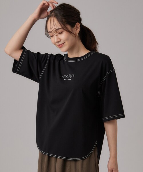 SHOO・LA・RUE(シューラルー)の「【S-LL/体型カバー】インせず着られる 配色ステッチ 5分袖ロゴTシャツ(Tシャツ/カットソー・レディース・ホワイト/ブラック/レッド系・01/02/03/04)」の18枚目の写真