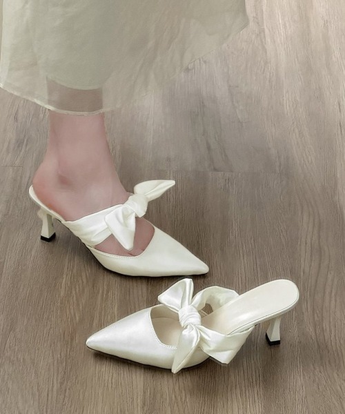 Miniministore（ミニミニストア）の「リボンミュールパンプス ポインテッドトゥ（サンダル・レディース・アイボリー/ブラック・24.0cm/23.5cm/24.5cm/23.0cm/22.5cm）」の20枚目の写真