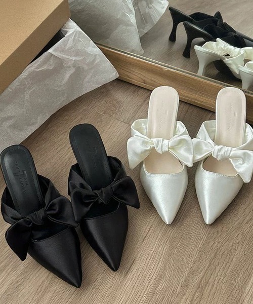 Miniministore（ミニミニストア）の「リボンミュールパンプス ポインテッドトゥ（サンダル・レディース・アイボリー/ブラック・24.0cm/23.5cm/24.5cm/23.0cm/22.5cm）」の10枚目の写真