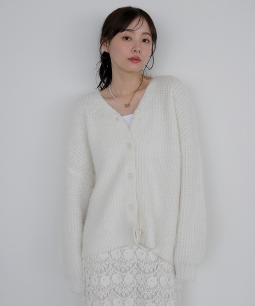 AMUU. PRECIEUSE(アムープレシューズ)の「モヘアタッチVネックニットカーデ(カーディガン/ボレロ・レディース・ブラック/グレー/ピンク/オフホワイト・FREE)」の17枚目の写真