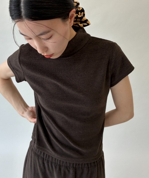 FUULLY STUDIO(フーリィーステューディオ)の「バックリボンパイルトップス(Tシャツ/カットソー・レディース・ブラウン/チャコールグレー・FREE)」の21枚目の写真