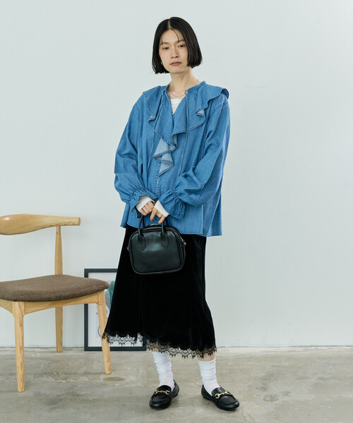 FREAK'S STORE(フリークスストア)の「リヨセル ラッフル フリルブラウス/デニムシャツ(シャツ/ブラウス・レディース・ブラック/ネイビー/ブルー・フリ-)」の17枚目の写真