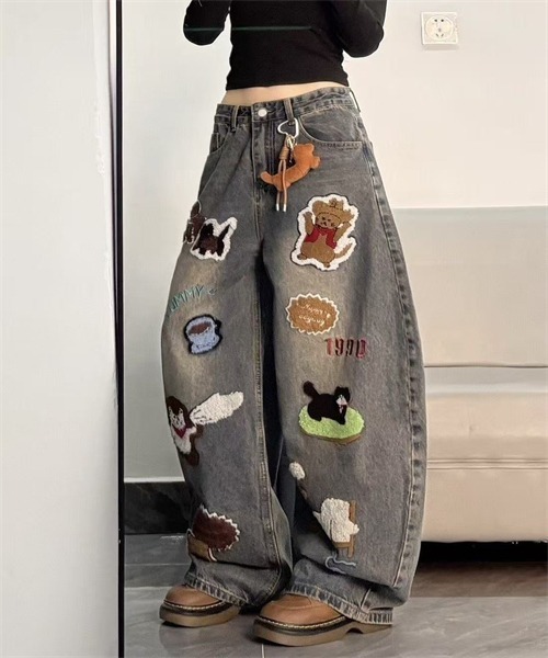 Dream garden(ドリームガーデン)の「立体感刺繍ワイドデニムパンツ(デニムパンツ・レディース・ブルー・M/L/S/XL)」の6枚目の写真