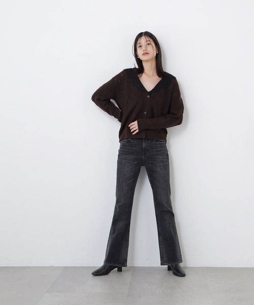 N.(N. Natural Beauty Basic)(エヌエヌナチュラルビューティーベーシック)の「<Healthy DENIM>フレアデニムパンツ(デニムパンツ・レディース・ブラック/ブルー系その他・SMALL/MEDIUM)」の4枚目の写真