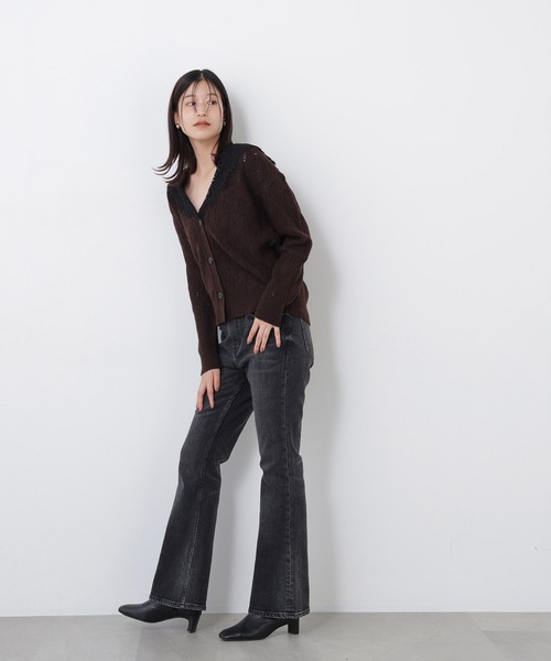 N.(N. Natural Beauty Basic)(エヌエヌナチュラルビューティーベーシック)の「<Healthy DENIM>フレアデニムパンツ(デニムパンツ・レディース・ブラック/ブルー系その他・SMALL/MEDIUM)」の5枚目の写真