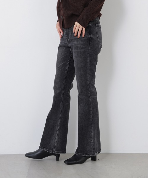N.(N. Natural Beauty Basic)(エヌエヌナチュラルビューティーベーシック)の「<Healthy DENIM>フレアデニムパンツ(デニムパンツ・レディース・ブラック/ブルー系その他・SMALL/MEDIUM)」の6枚目の写真