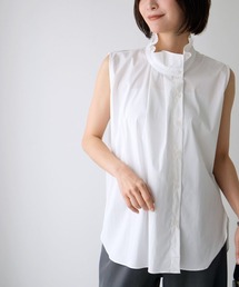 好印象をつくる華やかネックオフィスブラウス