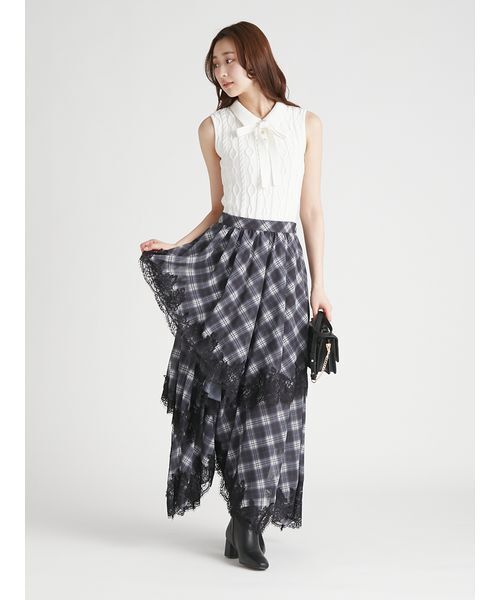 CELFORD（セルフォード）の「ケーブルデザイン柄ポロ襟ニットトップス（ニット/セーター・レディース・ライトベージュ/ネイビー/ブルー/オフホワイト・F）」の11枚目の写真
