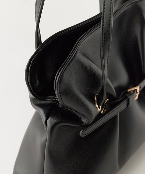 UNSTOA(アンストア)の「Faux Leather Belt Design Handbag 秋服 冬服(ハンドバッグ・レディース・ホワイト/ブラック・FREE)」の9枚目の写真