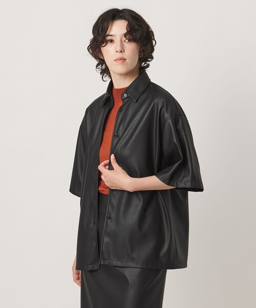 MARW UNITED ARROWS(マルゥ ユナイテッドアローズ)の「<MARW UNITED ARROWS>5分袖 レザーライク シャツ(シャツ/ブラウス・レディース・ブラック/ダークブラウン・FREE)」の3枚目の写真