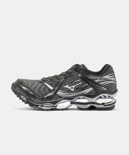 MIZUNO(ミズノ )の「MIZUNO WAVE PROPHECY 1 D1GA2651-02(スニーカー・メンズ・ブラック・24.5cm/26.5cm/28.5cm/23.5cm)」の1枚目の写真