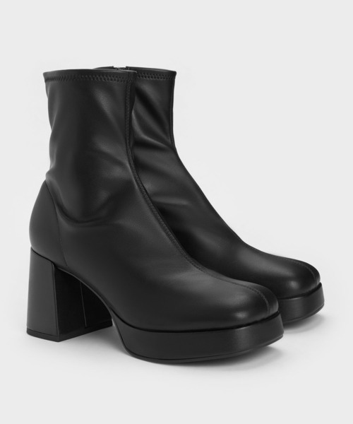 CHARLES & KEITH(チャールズ & キース)の「プラットフォーム アンクルブーツ(ブーツ・レディース・ブラック/ダークブラウン系4/ブラック系その他2・22.5cm/23cm/23.5cm/24.5cm/25cm/25.5cm)」の7枚目の写真