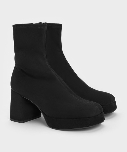 CHARLES & KEITH(チャールズ & キース)の「プラットフォーム アンクルブーツ(ブーツ・レディース・ブラック/ダークブラウン系4/ブラック系その他2・22.5cm/23cm/23.5cm/24.5cm/25cm/25.5cm)」の13枚目の写真