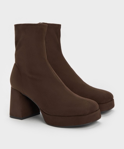 CHARLES & KEITH(チャールズ & キース)の「プラットフォーム アンクルブーツ(ブーツ・レディース・ブラック/ダークブラウン系4/ブラック系その他2・22.5cm/23cm/23.5cm/24.5cm/25cm/25.5cm)」の21枚目の写真