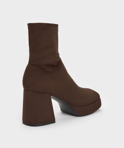 CHARLES & KEITH(チャールズ & キース)の「プラットフォーム アンクルブーツ(ブーツ・レディース・ブラック/ダークブラウン系4/ブラック系その他2・22.5cm/23cm/23.5cm/24.5cm/25cm/25.5cm)」の10枚目の写真