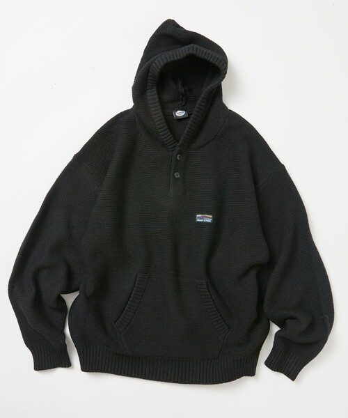 FREAK'S STORE(フリークスストア)の「限定展開 リラックスフィット ワンポイントロゴ プルオーバー ニット パーカー(ニット/セーター・メンズ・チャコールグレー/ブラウン/ネイビー/ブラック・SMALL/MEDIUM/LARGE)」の5枚目の写真