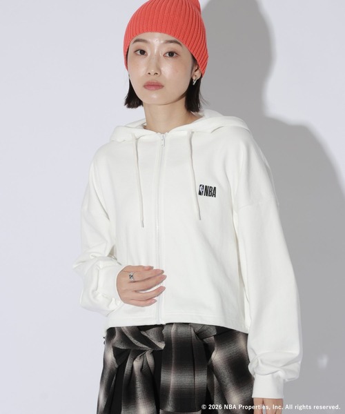 LAKOLE（ラコレ）の「[NBA]ZIPパーカー(WOMEN) / 1064203（パーカー・レディース・グレー/ホワイト/ブラック・MEDIUM/LARGE）」の21枚目の写真