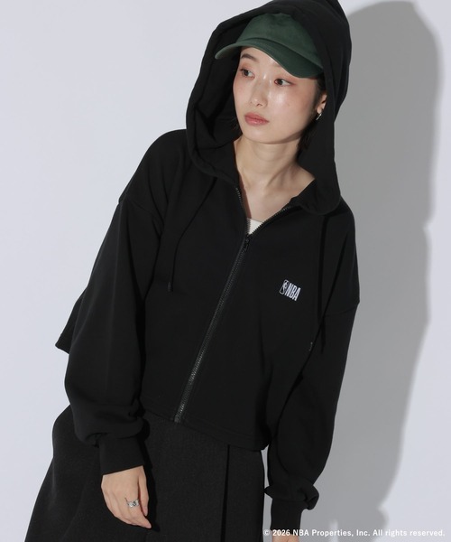 LAKOLE（ラコレ）の「[NBA]ZIPパーカー(WOMEN) / 1064203（パーカー・レディース・グレー/ホワイト/ブラック・MEDIUM/LARGE）」の5枚目の写真