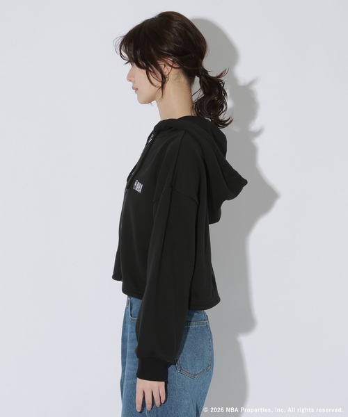 LAKOLE（ラコレ）の「[NBA]ZIPパーカー(WOMEN) / 1064203（パーカー・レディース・グレー/ホワイト/ブラック・MEDIUM/LARGE）」の8枚目の写真