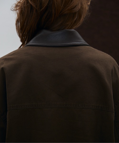 Aunue（オーヌ）の「刺繍ラインダブルジップブルゾン（ブルゾン・レディース・ベージュ/ブラウン・FREE）」の18枚目の写真