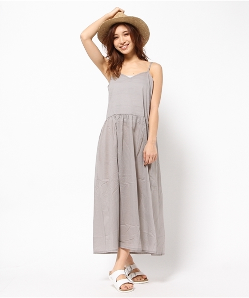 MOUSSY（マウジー）の「COTTON SUPER LONG CAMI DRESS（ワンピース・レディース・ホワイト/ブラック/グレー・FREE）」の3枚目の写真