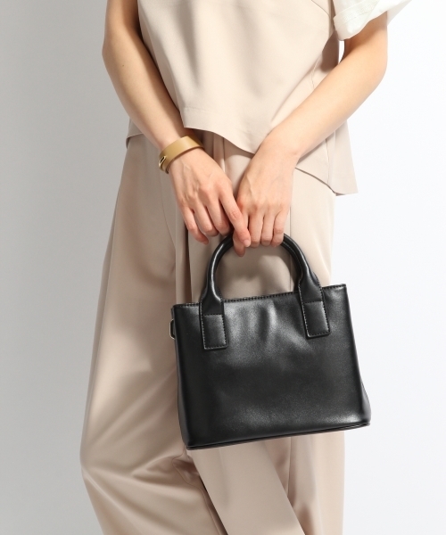 A part by（アパートバイ）の「スクエア2WAYトートバッグ 730150 （ショルダーバッグ・レディース・ライトグレー/ブラック/ベージュ・FREE）」の2枚目の写真