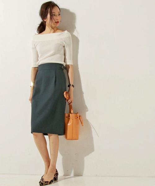 UNITED ARROWS（ユナイテッドアローズ）の「UBCE ハイウエスト サイドバックル タック スカート（スカート・レディース・ライトピンク/ダークグリーン/ネイビー・36/40/38）」の7枚目の写真