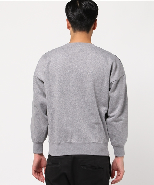 adidas（アディダス）の「【adicolor】オリジナルス スウェットシャツ[ADICOLOR CREW SWEATSHIRT]（スウェット・メンズ・ブラック/ライトグレー・LARGE/XX-LARGE/SMALL/MEDIUM/X-LARGE/XXX-LARGE/X-SMALL）」の8枚目の写真