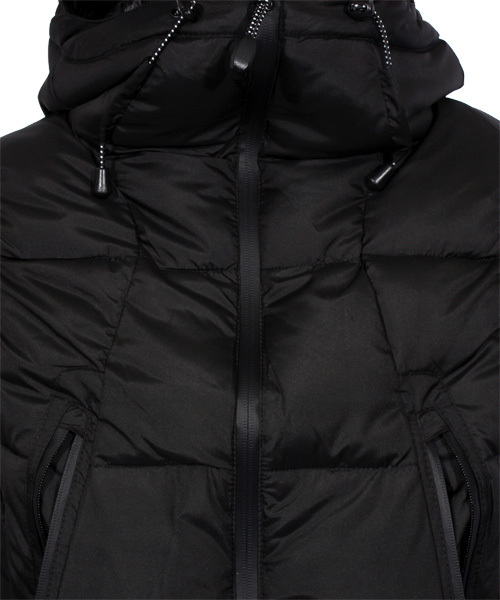 ８(eight)（エイト）の「フード付き 中綿 ダウンベスト（ダウンベスト・メンズ・ブラック/カーキ/ネイビー・X-LARGE/MEDIUM/LARGE）」の6枚目の写真