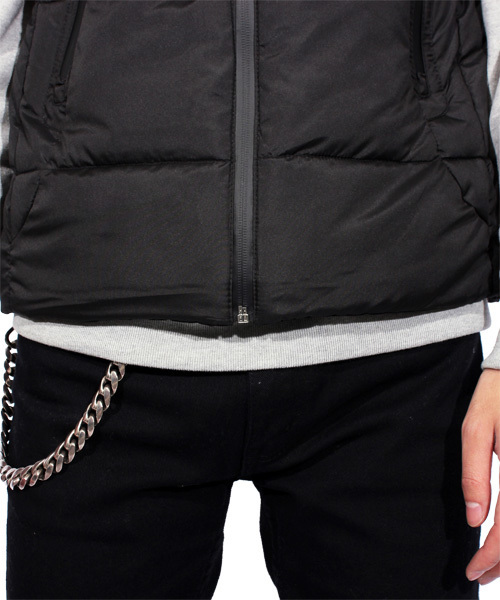 ８(eight)（エイト）の「フード付き 中綿 ダウンベスト（ダウンベスト・メンズ・ブラック/カーキ/ネイビー・X-LARGE/MEDIUM/LARGE）」の13枚目の写真