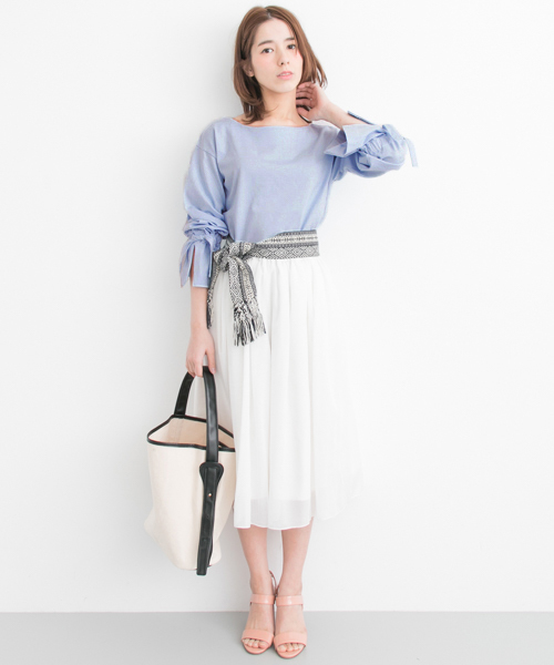 URBAN RESEARCH(アーバンリサーチ)の「袖リボンカットソー(Tシャツ/カットソー・レディース・グレー/ホワイト×ブラック/サックスブルー・FREE)」の6枚目の写真