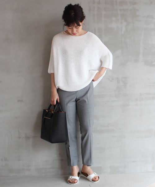 HELIOPOLE（エリオポール）の「美脚テーパードパンツ（その他パンツ・レディース・ブラック/グレー・38/36/40）」の12枚目の写真