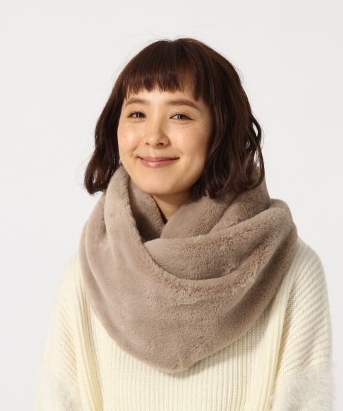 GLOBAL WORK（グローバルワーク）の「アソートフェイクファースヌード/769210（ストール/ショール・レディース・ホワイト/ブラック/ブルー/ダークグレー・FREE）」の3枚目の写真