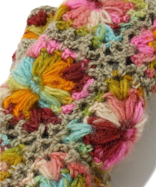 BEAUTY&YOUTH UNITED ARROWS（ビューティーアンドユースユナイテッドアローズ）の「BY NIRVENNA カラーフラワーフィンガーレスグローブ（手袋・レディース・オフホワイト/グレー・フリー）」の4枚目の写真