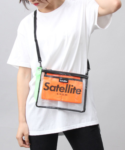 Satellite(サテライト)の「【 Satellite / サテライト 】 BASIC SACOCHE / ベーシックサコッシュ / サコッシュ / ミニショルダー(ショルダーバッグ・レディース・ブラック/ブラック系その他/レッド/パープル/ライム/オレンジ・FREE)」の6枚目の写真