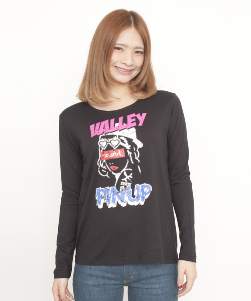 X-girl（エックスガール）の「PIN-UP GIRL L/S TEE（Tシャツ/カットソー・レディース・ホワイト/ブラック/イエロー/ネイビー・1/2）」の2枚目の写真