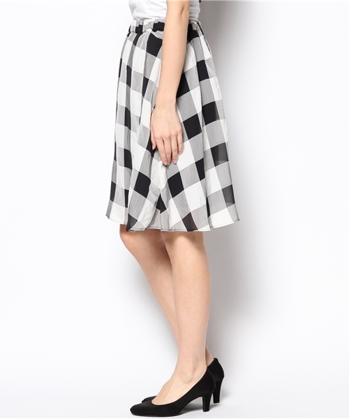 CIAOPANIC（チャオパニック）の「【Ciaopanic】　チェックシフォンフレアギャザーSK（スカート・レディース・ブラック/オフホワイト・FREE）」の4枚目の写真