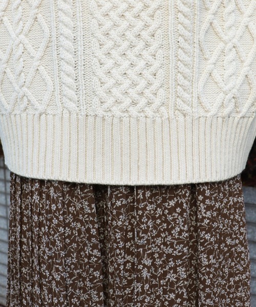PairPair(ペアペア)の「ケーブル編みハーフジッププルオーバー(ニット/セーター・レディース・モカ/アイボリー/オリーブ・FREE)」の17枚目の写真