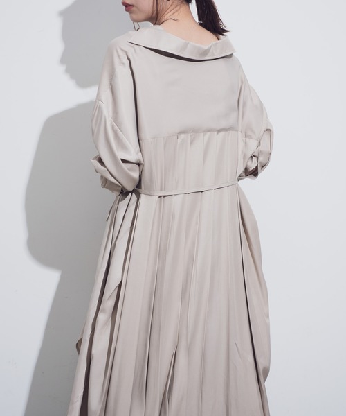Aunt Marie's(アントマリーズ)の「AUNT MARIE'S バックプリーツロングシャツワンピース(ワンピース・レディース・ベージュ/ライトブルー/ナチュラル・FREE)」の22枚目の写真