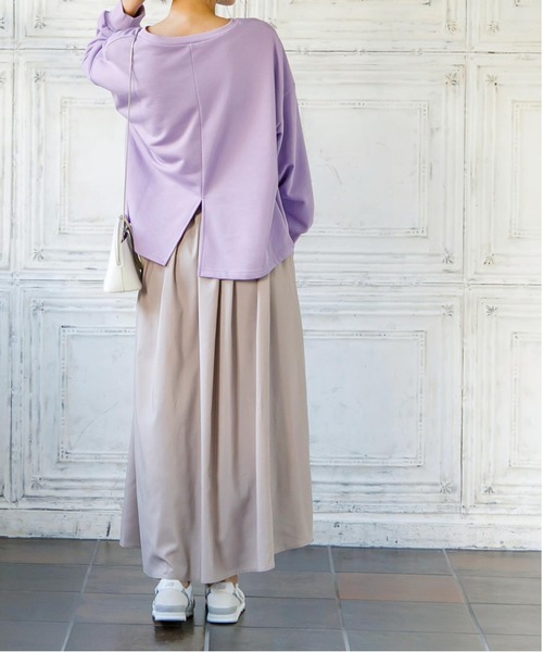 KOBE LETTUCE（コウベレタス）の「バックスリットスウェットトップス（スウェット・レディース・チャコール/ライトベージュ/パープル/ブルー・FREE）」の12枚目の写真