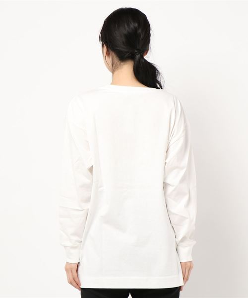 AMERICAN HOLIC（アメリカンホリック）の「裾スリットクルーネックカットチュニック　＊〇（Tシャツ/カットソー・レディース・オフホワイト・M/L）」の3枚目の写真