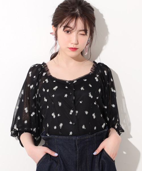 one after another NICE CLAUP(ワンアフターアナザーナイスクラップ)の「マーガレット刺繍ブラウス(シャツ/ブラウス・レディース・ライトグレー/ブラック/アイボリー・FREE)」の18枚目の写真