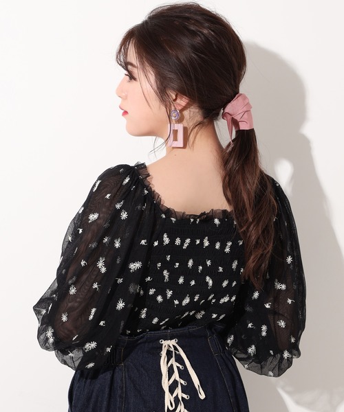 one after another NICE CLAUP(ワンアフターアナザーナイスクラップ)の「マーガレット刺繍ブラウス(シャツ/ブラウス・レディース・ライトグレー/ブラック/アイボリー・FREE)」の10枚目の写真