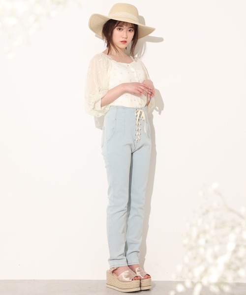 one after another NICE CLAUP(ワンアフターアナザーナイスクラップ)の「マーガレット刺繍ブラウス(シャツ/ブラウス・レディース・ライトグレー/ブラック/アイボリー・FREE)」の22枚目の写真