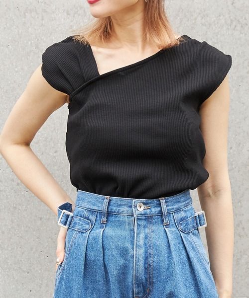 FUN.TRINITY（ファン トリニティー）の「アシメショルダータンク（タンクトップ・レディース・ブラック/ベージュ/グリーン・M）」の2枚目の写真