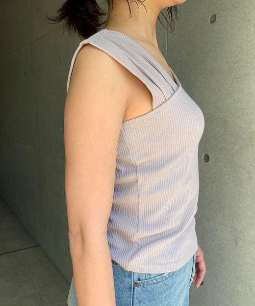 FUN.TRINITY（ファン トリニティー）の「アシメショルダータンク（タンクトップ・レディース・ブラック/ベージュ/グリーン・M）」の4枚目の写真