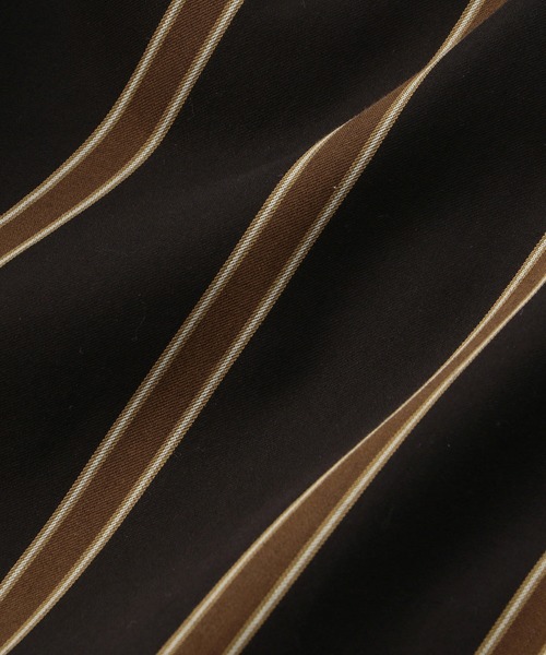 MEN'S BIGI(メンズビギ)の「ワイドストライプ バンドカラーシャツ〈イージーケア〉(シャツ/ブラウス・メンズ・ブラック・01/02/03/04)」の8枚目の写真